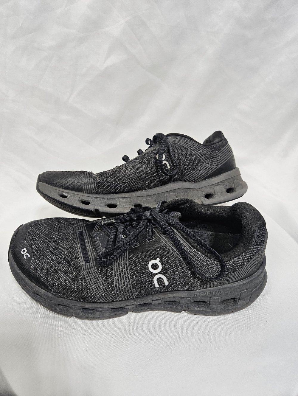 On Cloud Black Running Shoes Mens 10.5 CloudTec Athletic Sneakers Lightweight